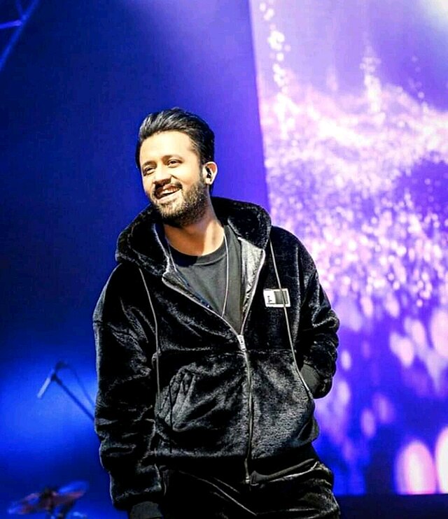 imgs/Atif-Aslam/640px-Atif_Aslam_in_black_coat.jpg